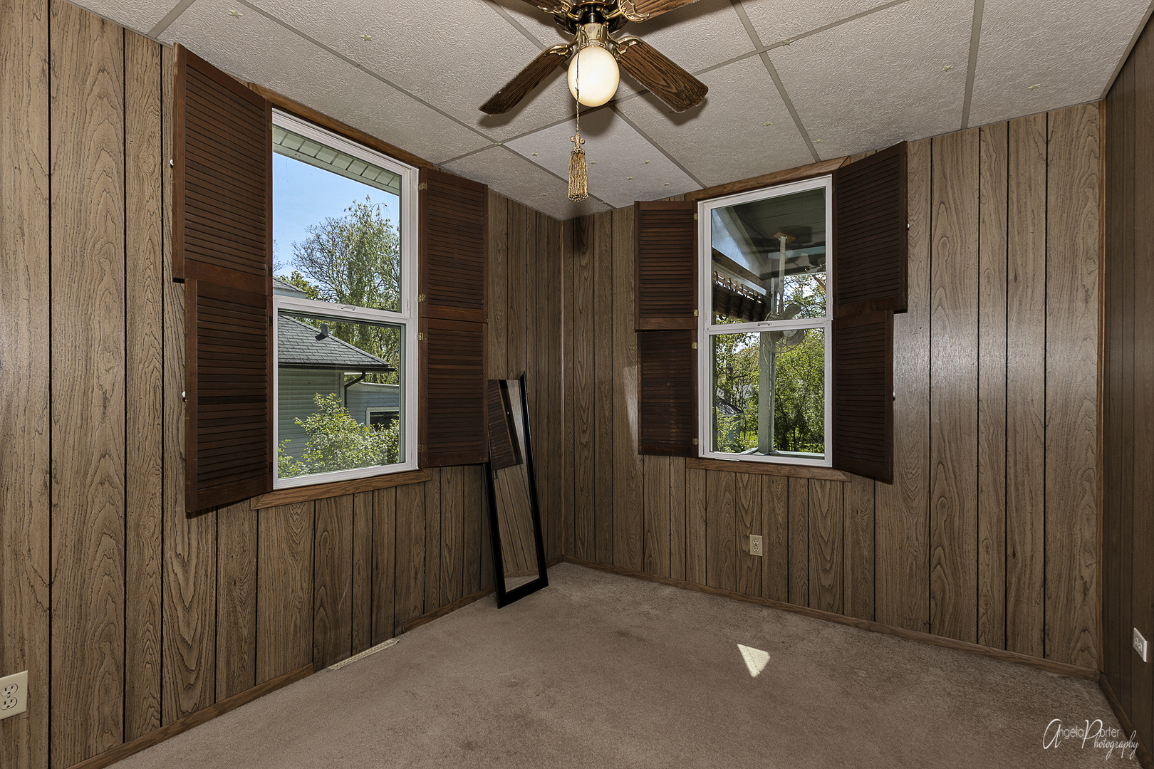 35674 North Wilson Road Ingleside, IL 60041 - Photo 10 of 18 a view of entryway with window and ceiling fan