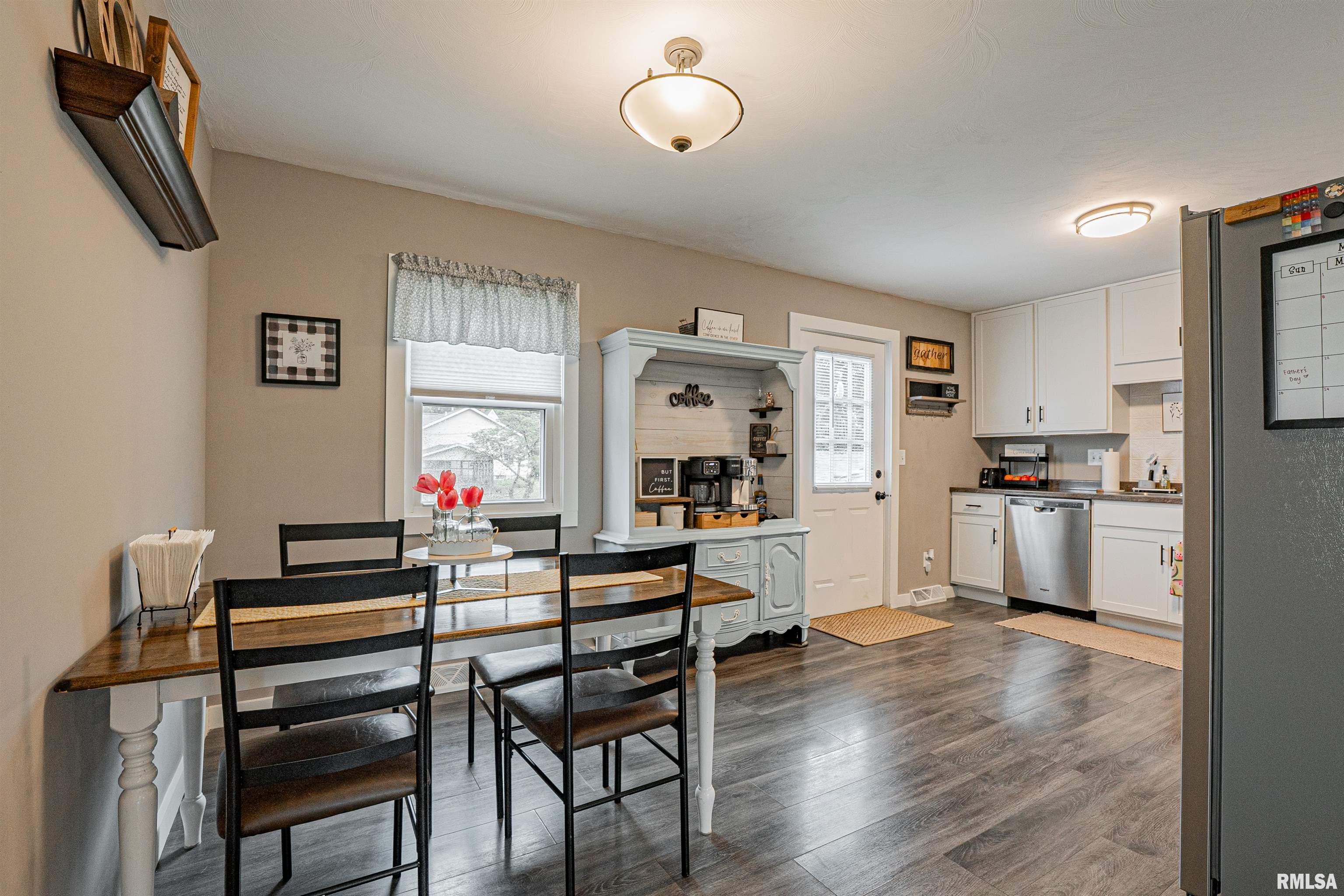 424 Lexington Drive Rochester, IL 62563 - Photo 8 of 34