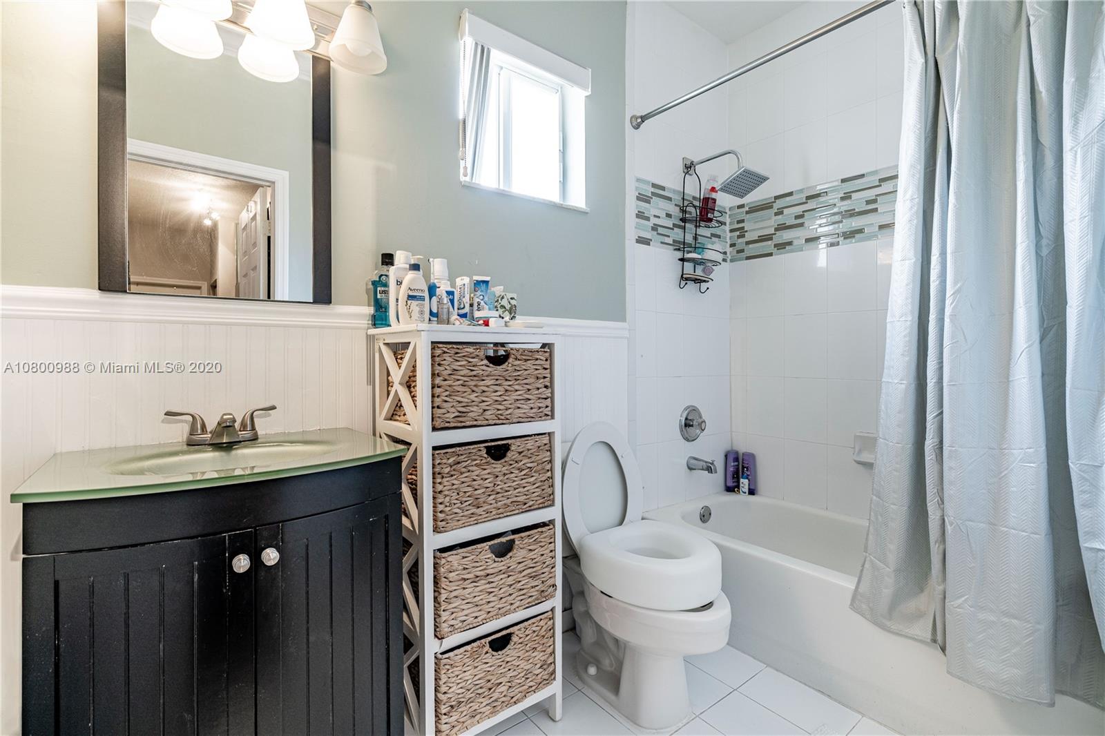 Three Lakes Miami, FL 33186 - Photo 27 of 44