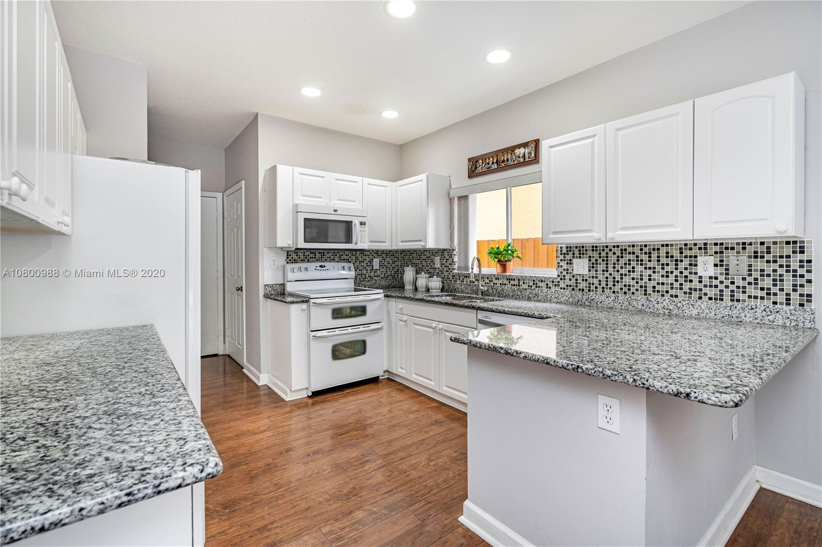 Three Lakes Miami, FL 33186 - Photo 8 of 44