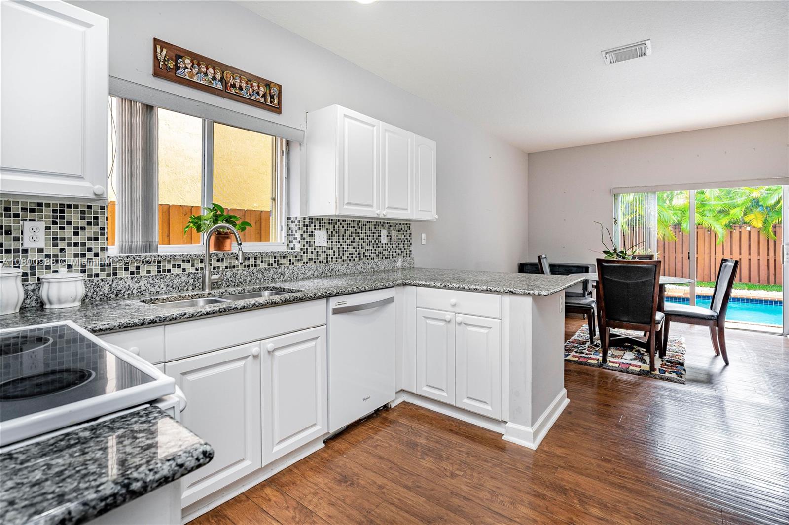 Three Lakes Miami, FL 33186 - Photo 10 of 44