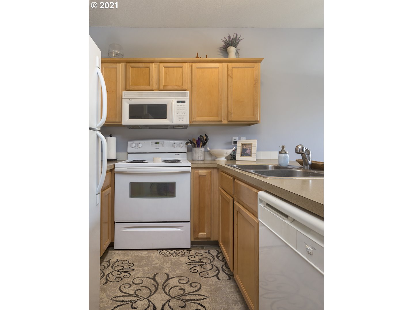 34897 Burt Road St. Helens, OR 97051 - Photo 6 of 16 Kitchen