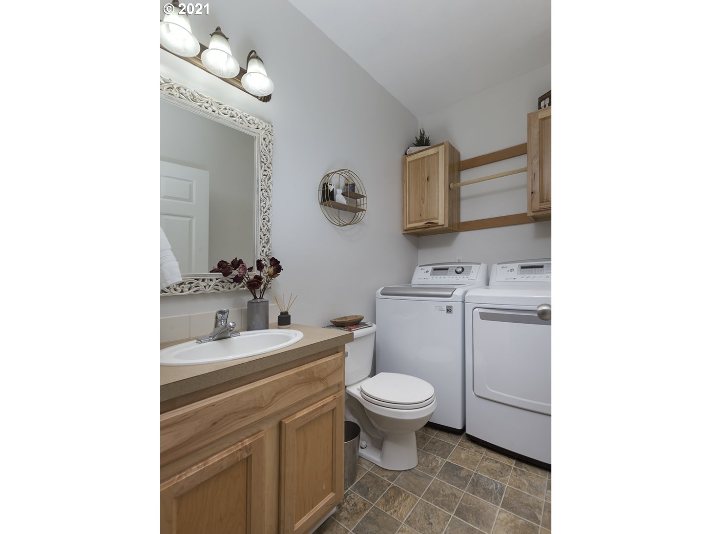 34897 Burt Road St. Helens, OR 97051 - Photo 8 of 16 Bathroom