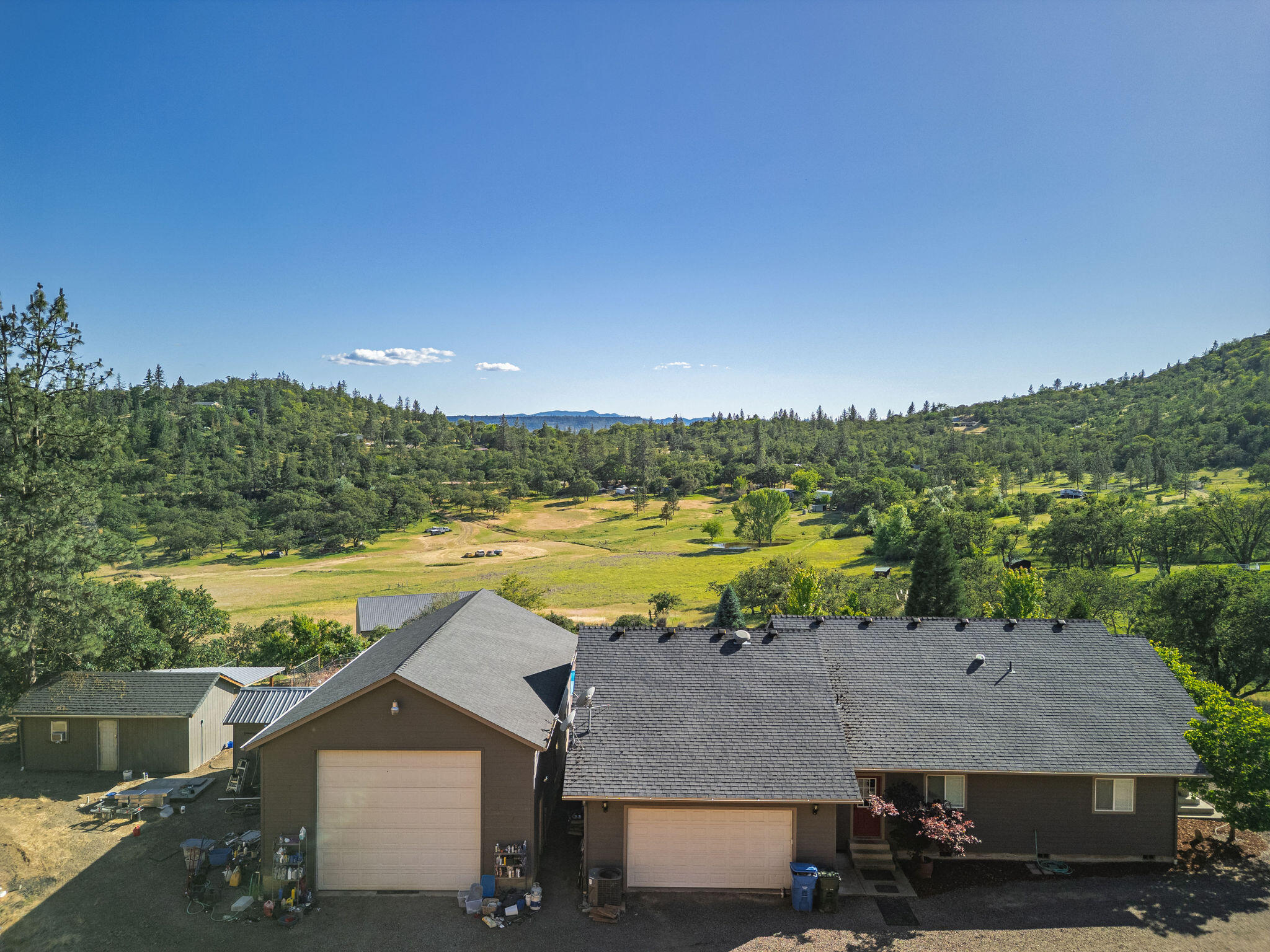 158 Rockingham Circle Eagle Point, OR 97524 - Photo 32 of 58 HD-27