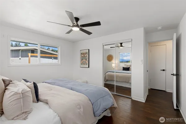 $435,000 | 3518 Petersville Road Northeast, Bremerton, WA 98310