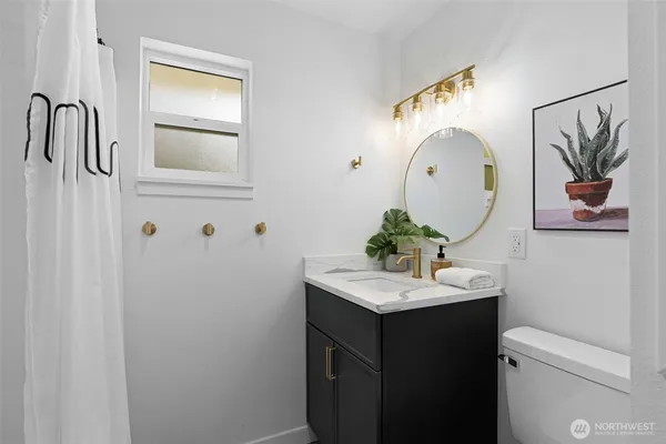 $435,000 | 3518 Petersville Road Northeast, Bremerton, WA 98310