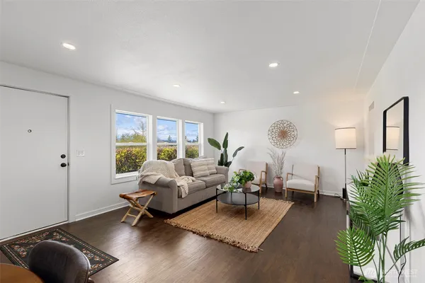 $435,000 | 3518 Petersville Road Northeast, Bremerton, WA 98310