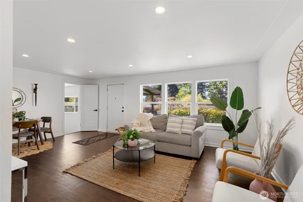 $435,000 | 3518 Petersville Road Northeast, Bremerton, WA 98310