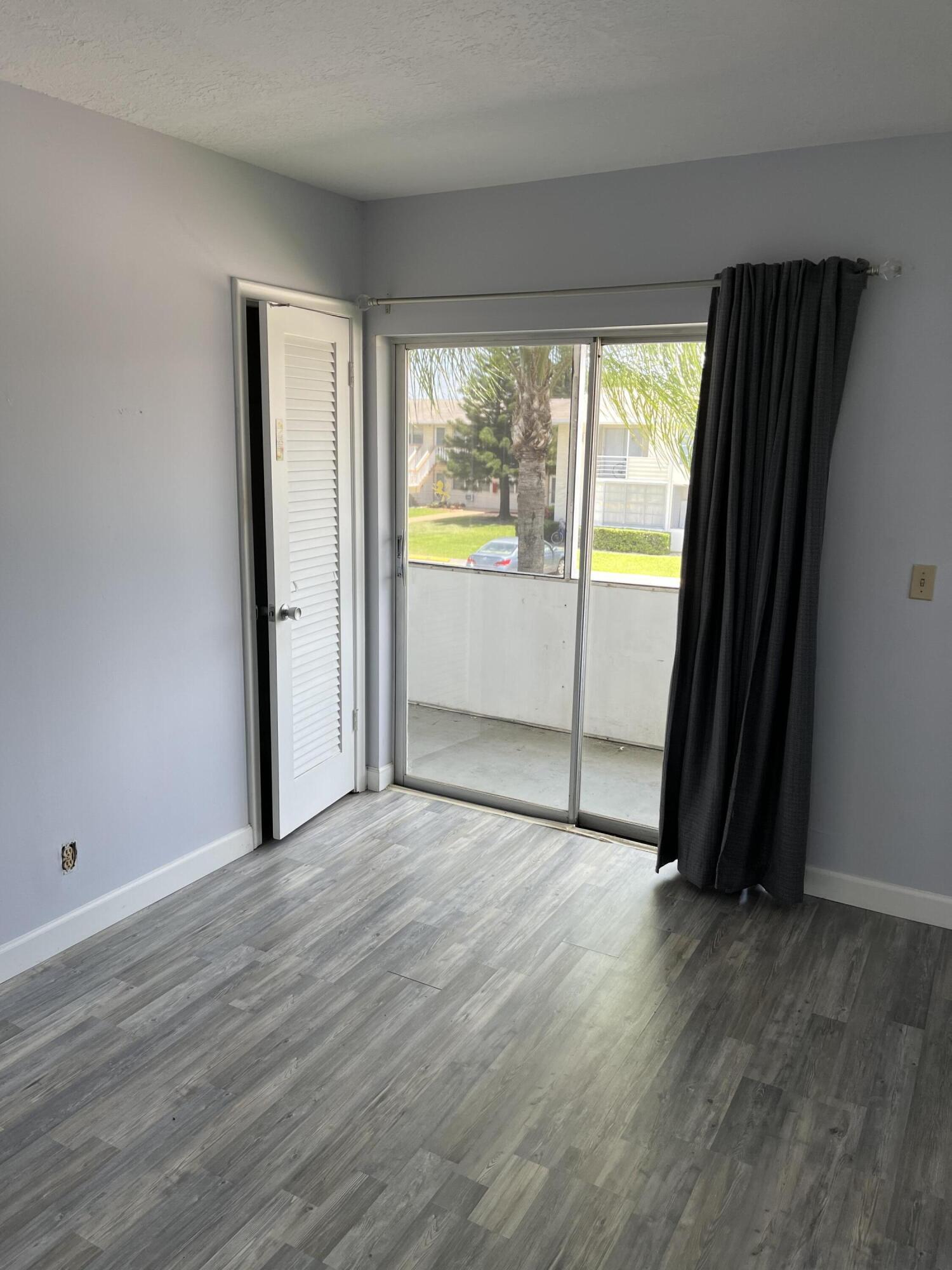 89 Easthampton D West Palm Beach, FL 33417 - Photo 7 of 15 260C7C3A-3273-420D-84ED-CDAC9359CF09