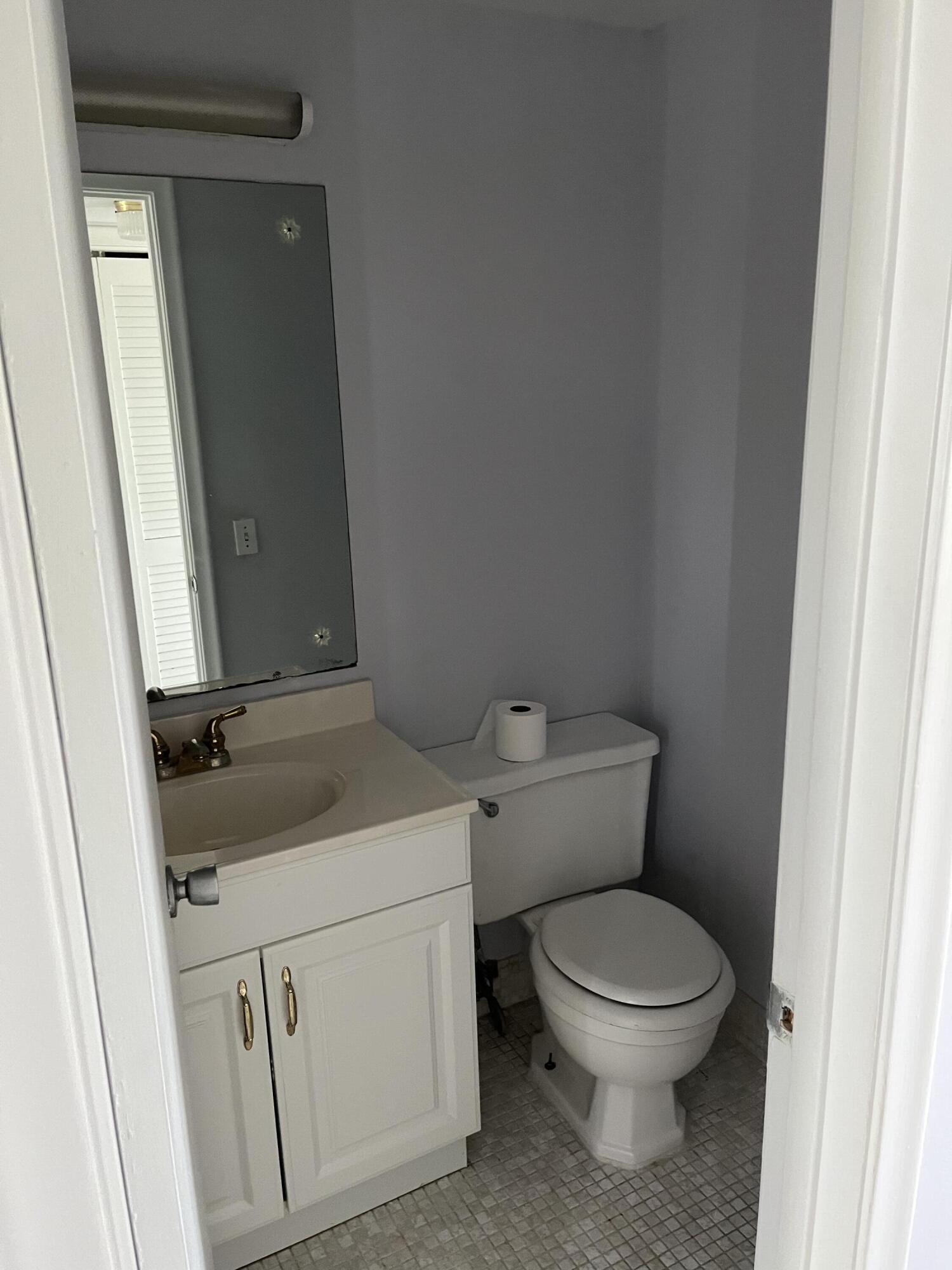 89 Easthampton D West Palm Beach, FL 33417 - Photo 9 of 15 8C157287-A0CF-466B-AA69-32FAA71A3A02