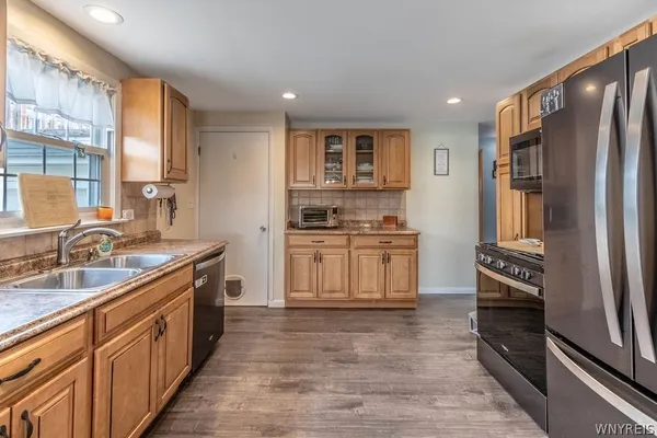 $325,000 | 36 Dexter Street, Tonawanda, NY 14150