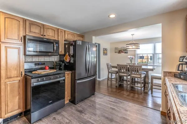 $325,000 | 36 Dexter Street, Tonawanda, NY 14150