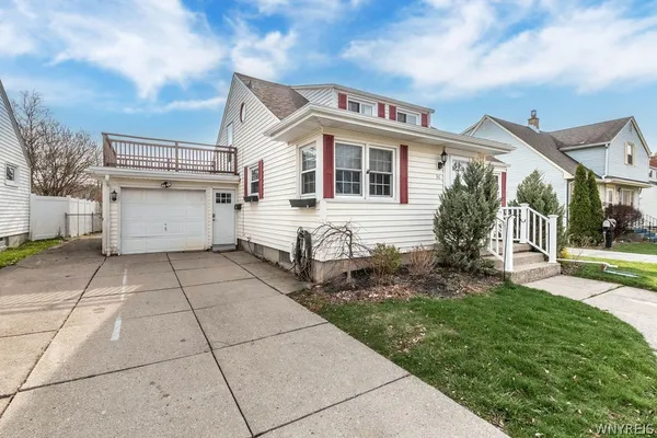 $325,000 | 36 Dexter Street, Tonawanda, NY 14150