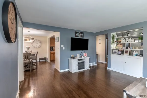 $325,000 | 36 Dexter Street, Tonawanda, NY 14150