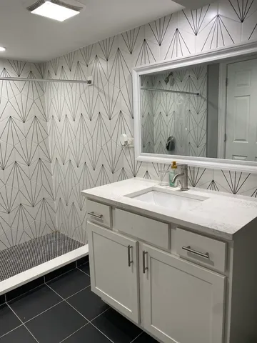 $375,000 | 10008 South Kolin Avenue, Oak Lawn, IL 60453