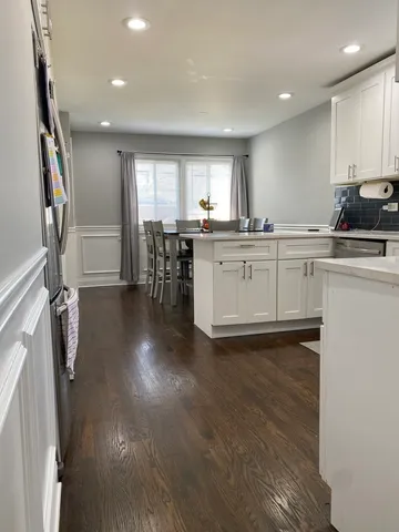 $375,000 | 10008 South Kolin Avenue, Oak Lawn, IL 60453