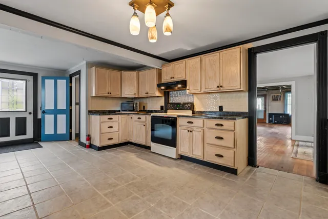 $397,500 | 62 Warren Street, Rockland, ME 04841