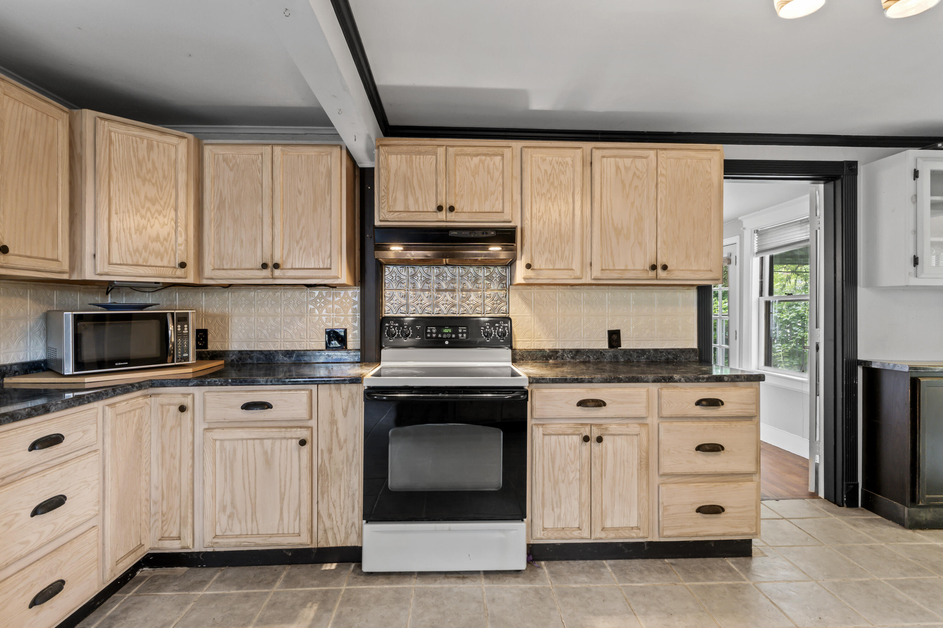 62 Warren Street Rockland, ME 04841 - Photo 39 of 70 62 Warren St_0135