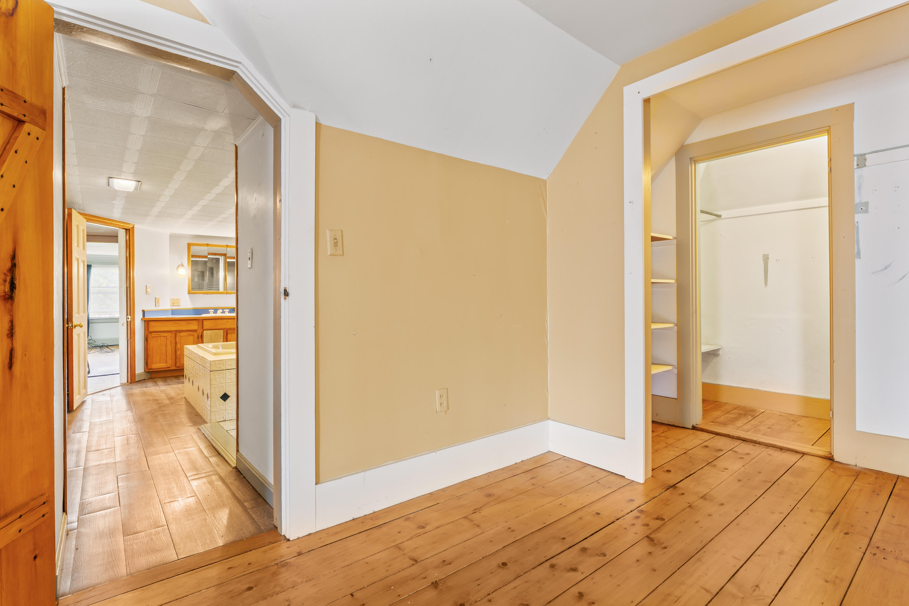 62 Warren Street Rockland, ME 04841 - Photo 49 of 70 62 Warren St_0145