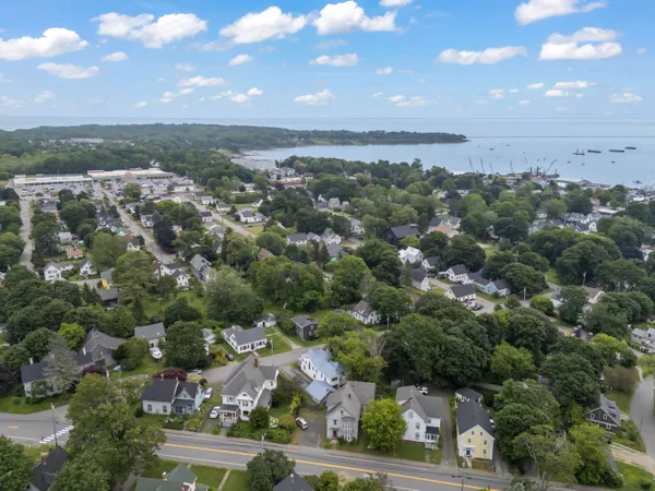 $349,500 | 62 Warren Street, Rockland, ME 04841
