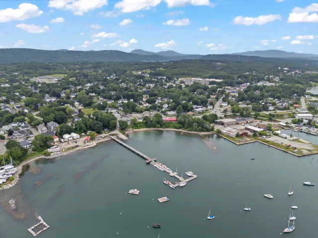 $397,500 | 62 Warren Street, Rockland, ME 04841