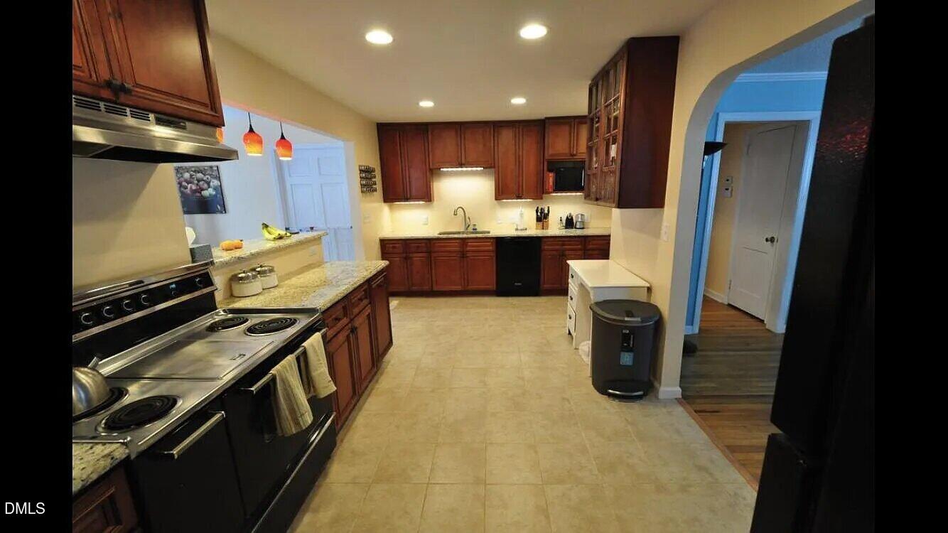 2824 Crestline Avenue Raleigh, NC 27603 - Photo 4 of 30 kitchen 1