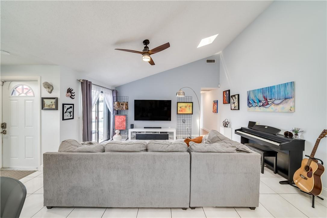9879 Boca Gardens Trail, Unit B Boca Raton, FL 33496 - Photo 19 of 40 Photo 19