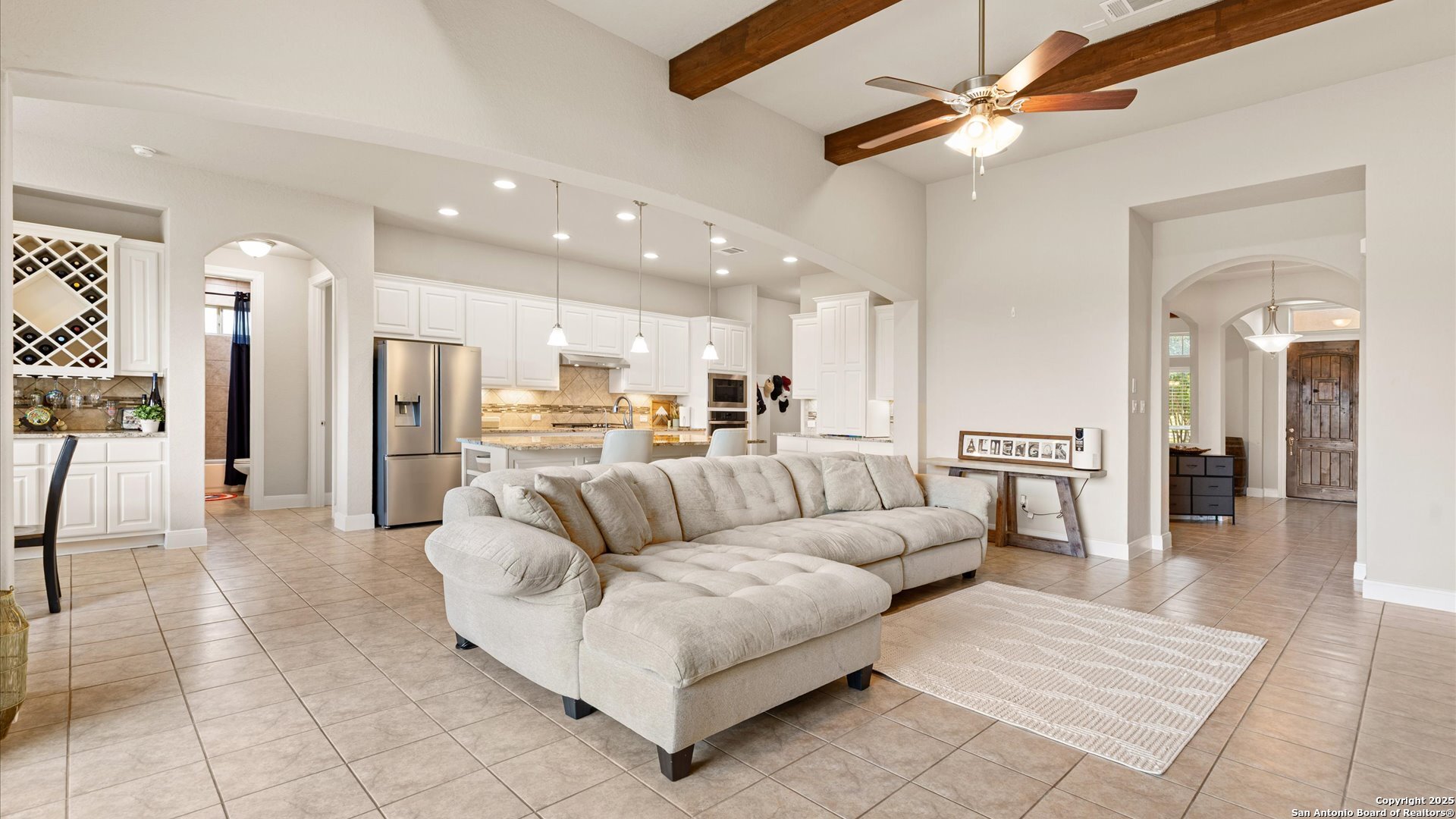 270 Lilly Bluff Castroville, TX 78009 - Photo 3 of 28