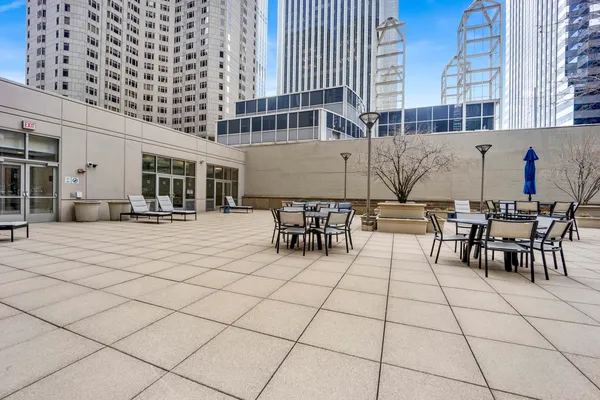 $2,300 | 222 North Columbus Drive, Unit 3801, Chicago, IL 60601