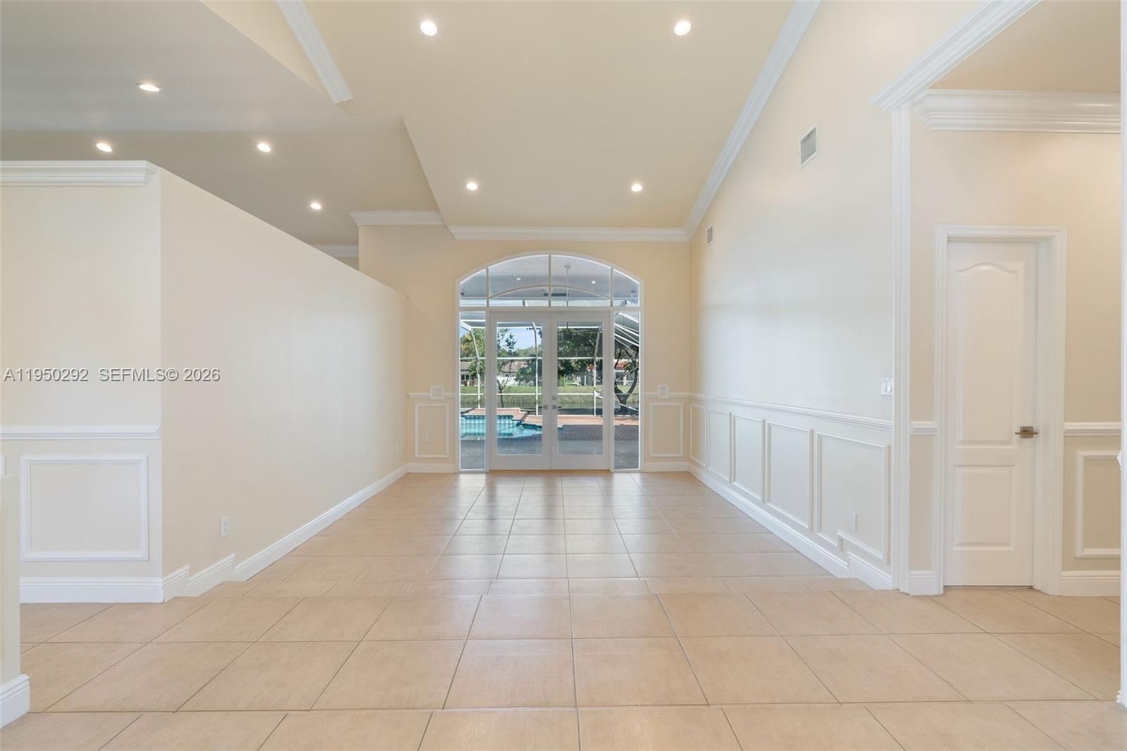 8281 Southwest 84th Terrace Miami, FL 33143 - Photo 4 of 38 Photo 4