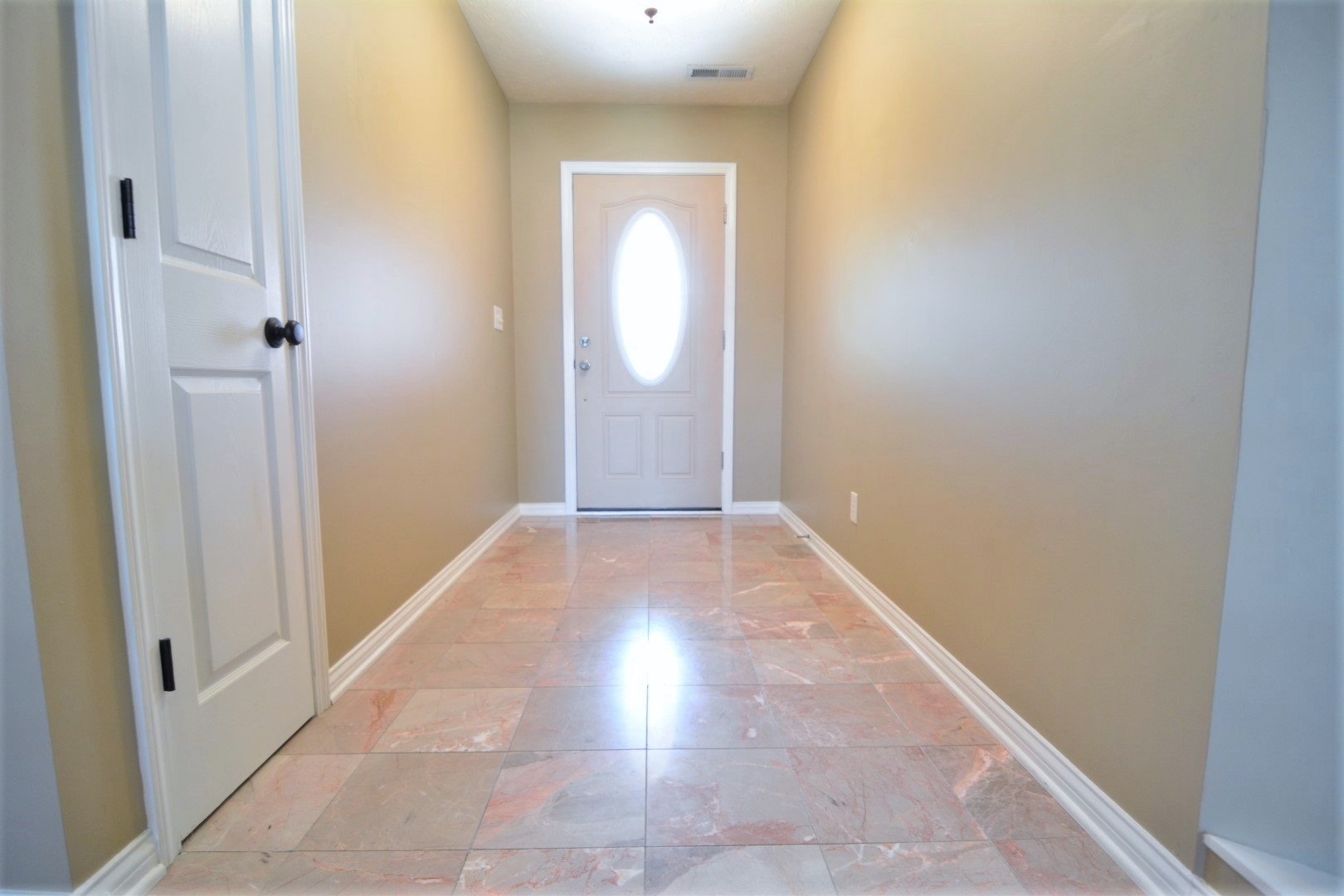 10001 Chatteris Road Evansville, IN 47725 - Photo 2 of 25 Gallery Image 2