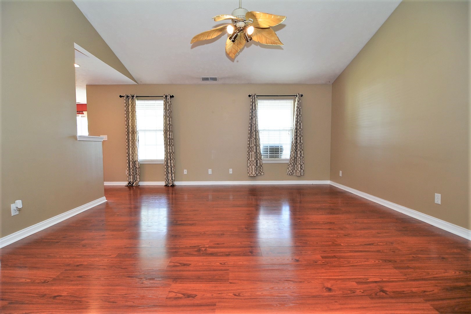 10001 Chatteris Road Evansville, IN 47725 - Photo 3 of 25 Gallery Image 3