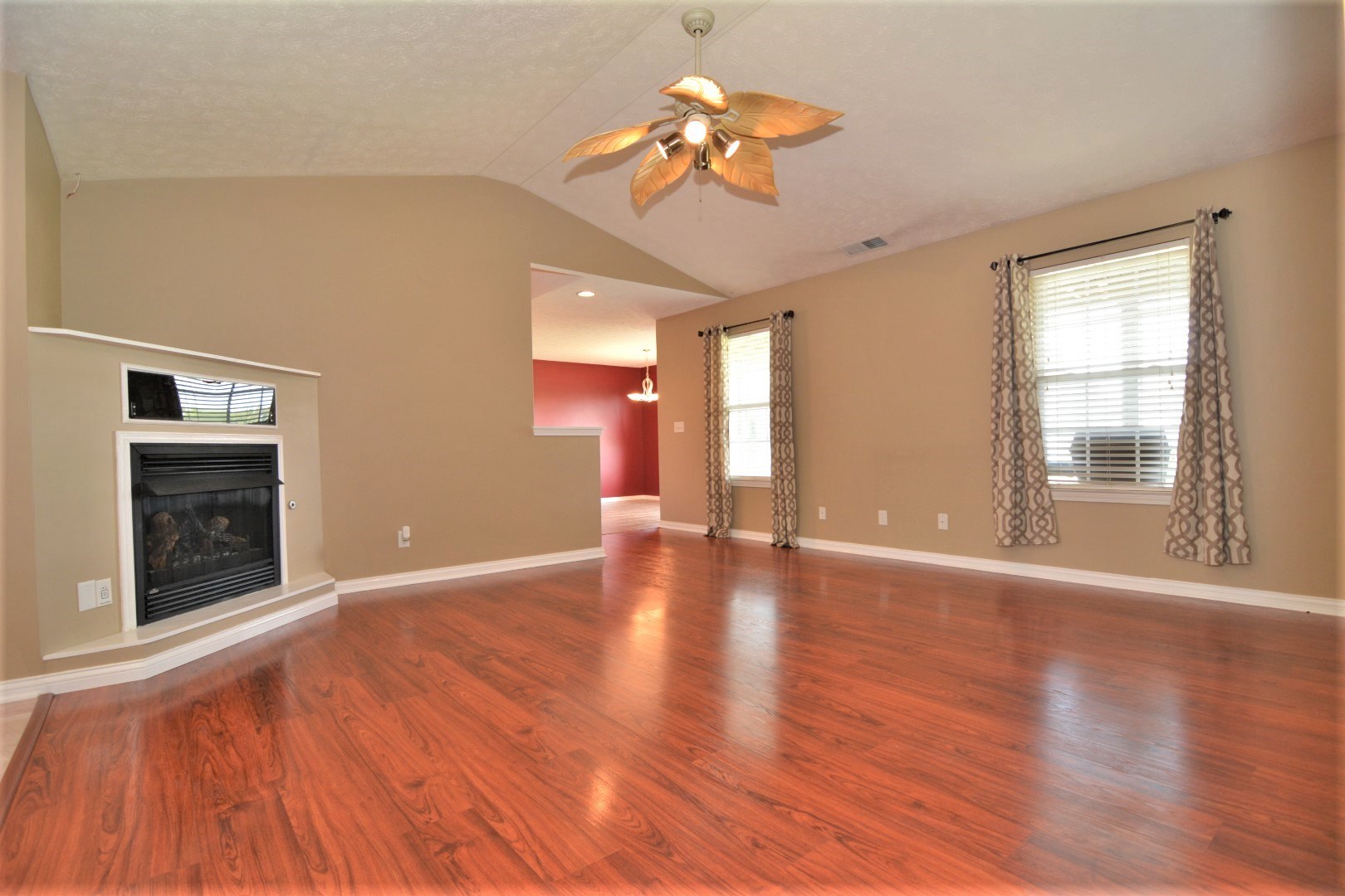 10001 Chatteris Road Evansville, IN 47725 - Photo 5 of 25 Gallery Image 5