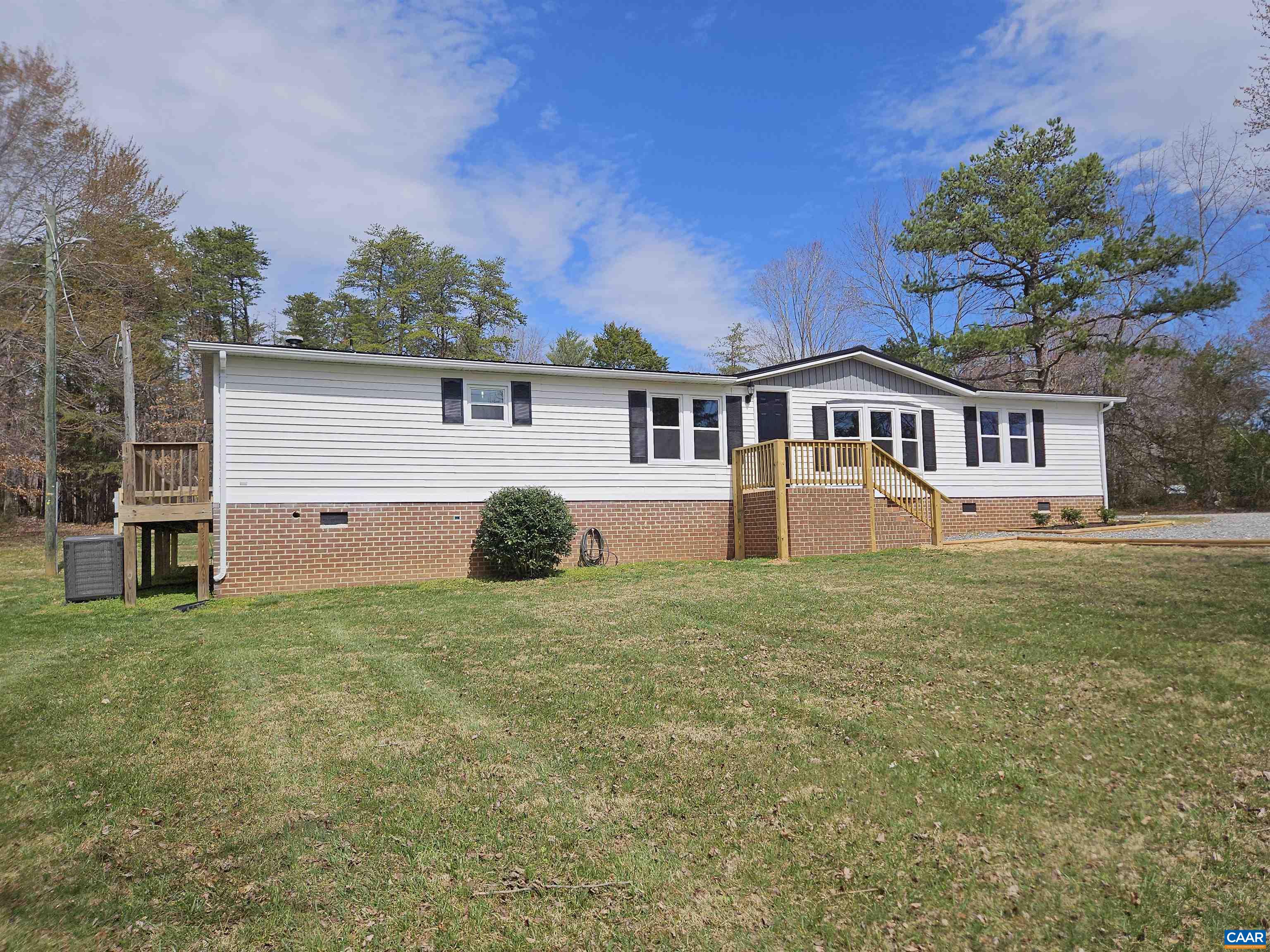 2711 Ranson Road Dillwyn, VA 23936 - Photo 29 of 30 front view of a house with a yard