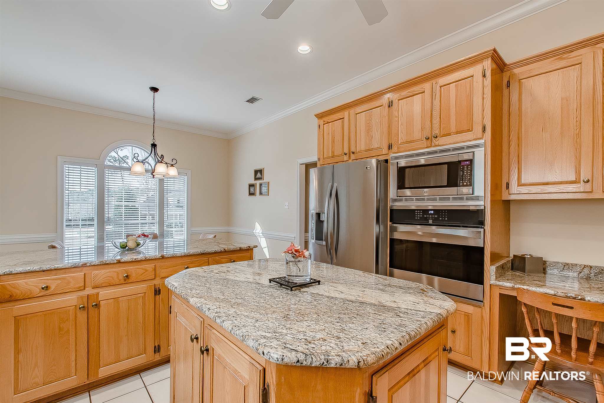 9125 Pine Run Daphne, AL 36527 - Photo 16 of 50 Kitchen w/Island