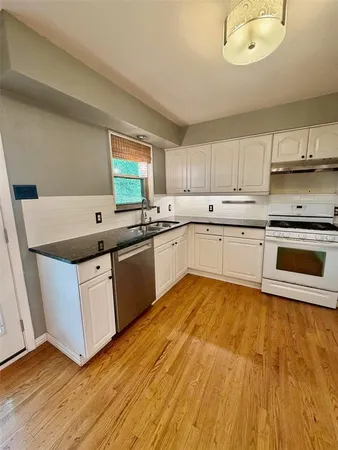 $2,500 | 209 South Lindale Lane, Richardson, TX 75080