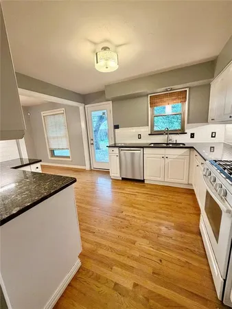 $2,500 | 209 South Lindale Lane, Richardson, TX 75080