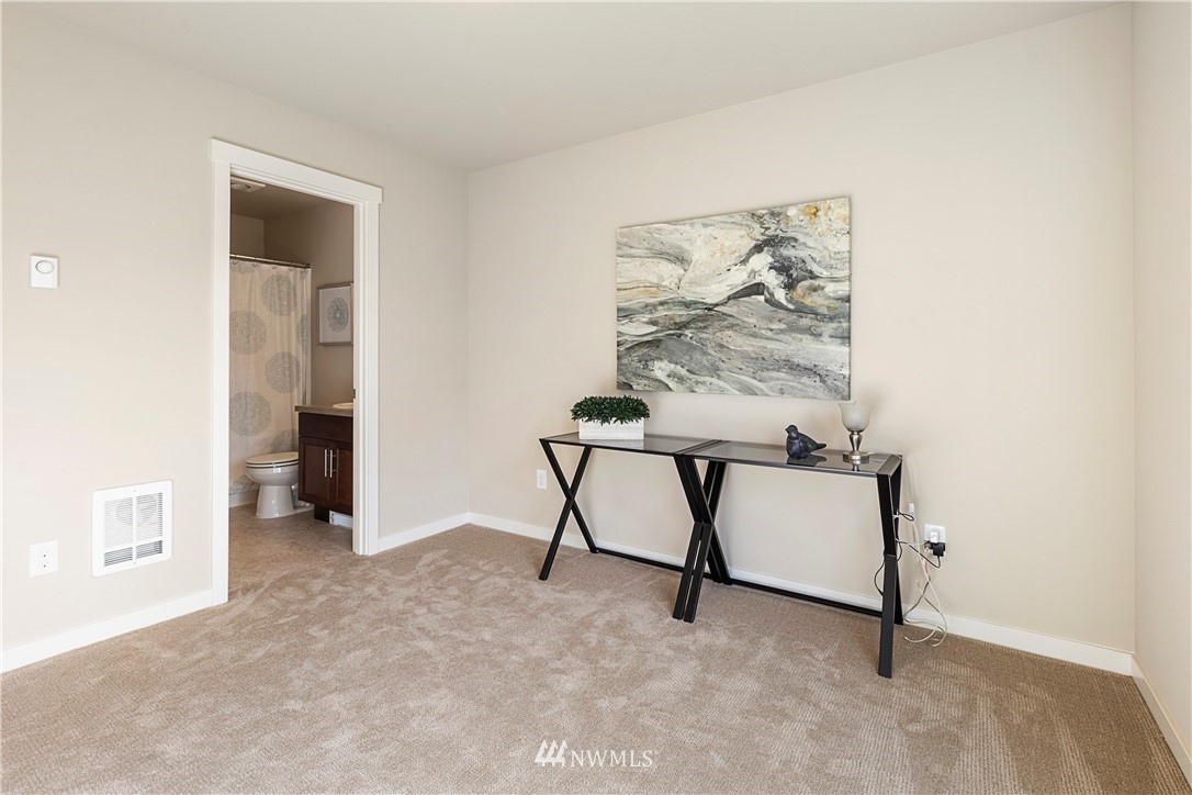 4233 Northeast 3rd Lane Renton, WA 98059 - Photo 18 of 25