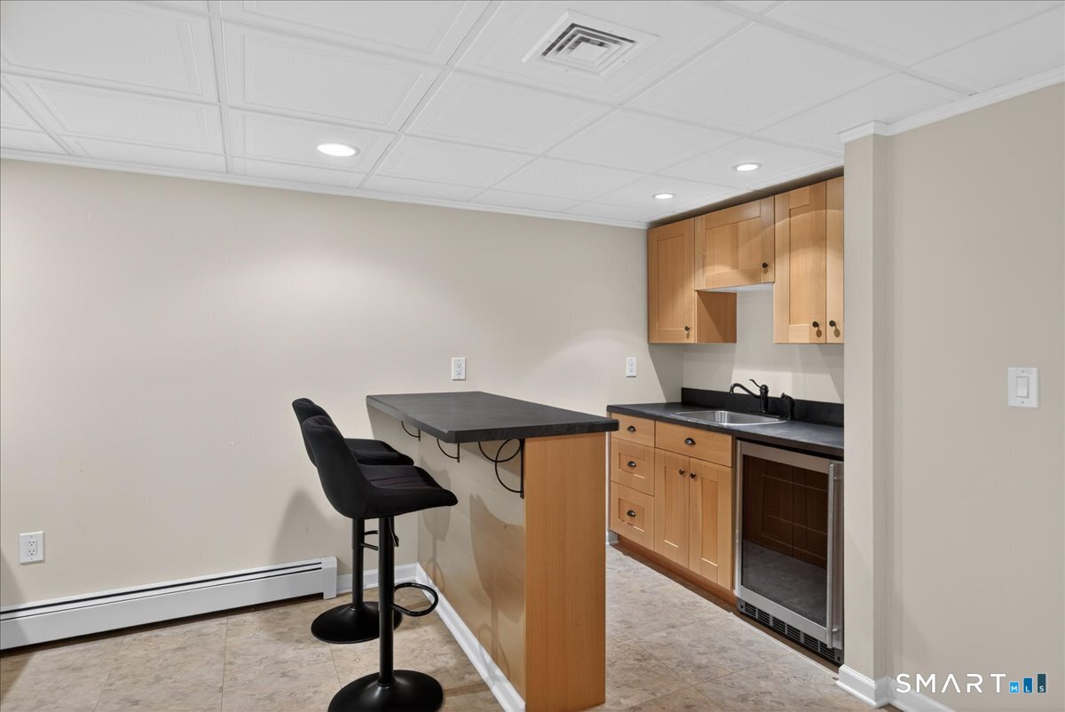 50 Overbrook Road Madison, CT 06443 - Photo 26 of 39 Wet Bar