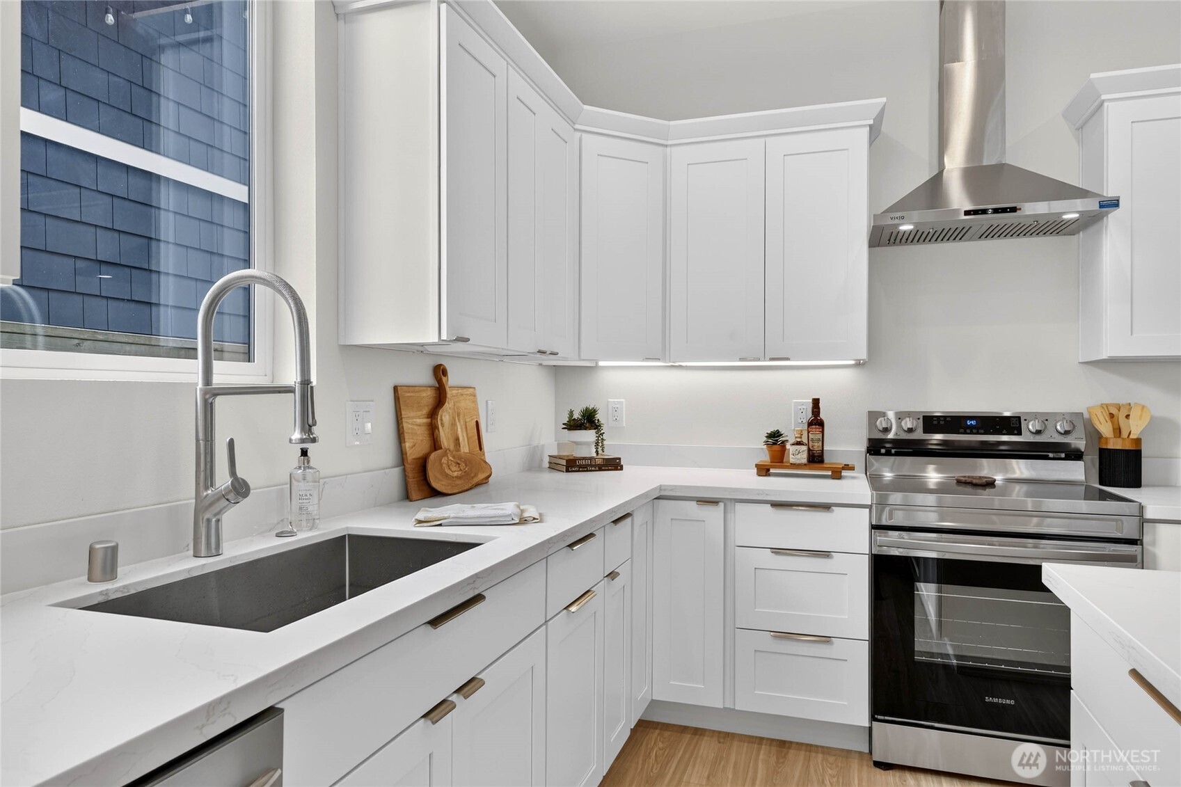 5039 41st Avenue Southwest, Unit 1 Seattle, WA 98136 - Photo 14 of 36