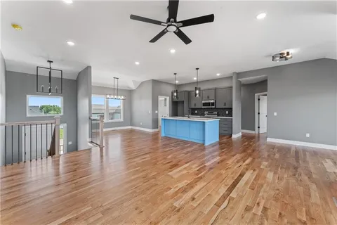 $393,900 | 814 West Shawhan Parkway, Lone Jack, MO 64086