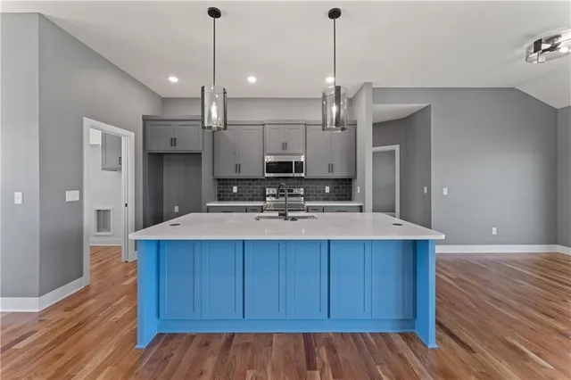 $393,900 | 814 West Shawhan Parkway, Lone Jack, MO 64086