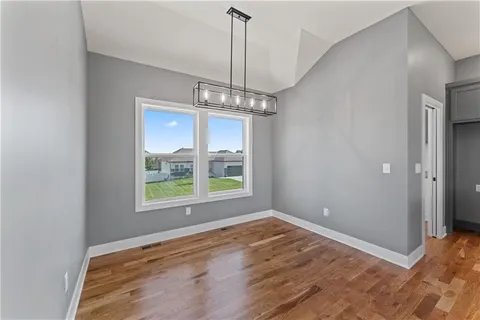 $393,900 | 814 West Shawhan Parkway, Lone Jack, MO 64086