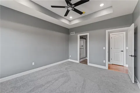 $393,900 | 814 West Shawhan Parkway, Lone Jack, MO 64086