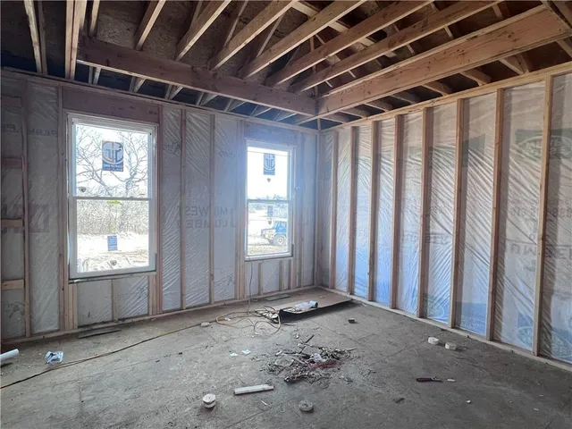 $393,900 | 814 West Shawhan Parkway, Lone Jack, MO 64086