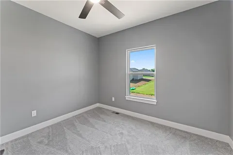 $393,900 | 814 West Shawhan Parkway, Lone Jack, MO 64086