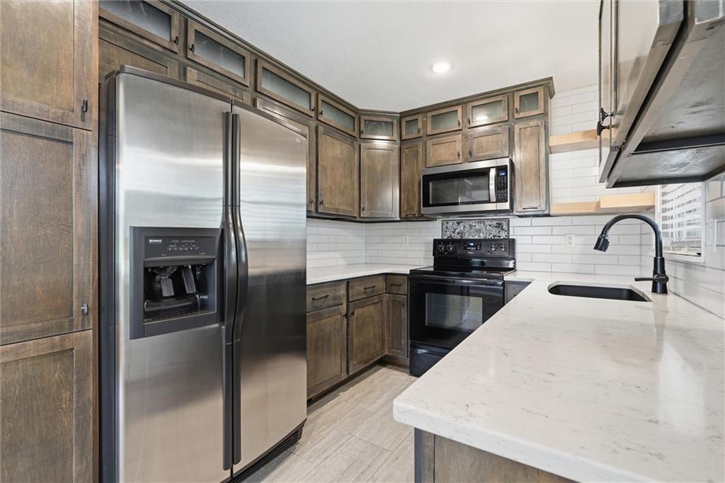 310 East Nichols Street Spring Hill, KS 66083 - Photo 15 of 30