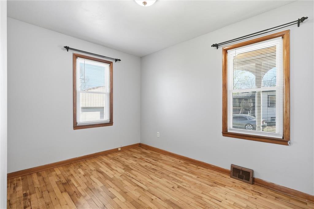 310 East Nichols Street Spring Hill, KS 66083 - Photo 20 of 30