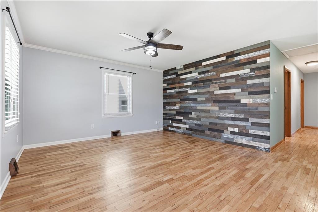 310 East Nichols Street Spring Hill, KS 66083 - Photo 9 of 30