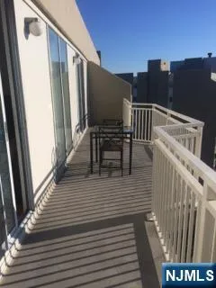 $3,100 | 1077 River, Unit PH6, Edgewater, NJ 07020